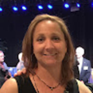 Meet your Posher, Debbie